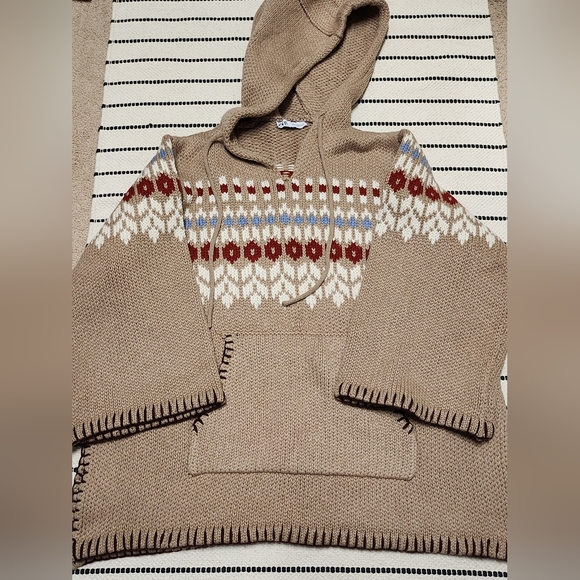 Zara Hooded Wool Sweater - Picture 4 of 7